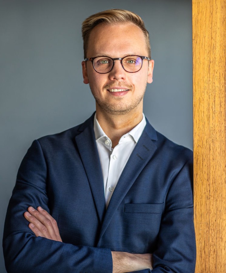 Frederic Friedrichs, Immobilienmakler und Inhaber von steinhouse Immobilien in Bad Homburg